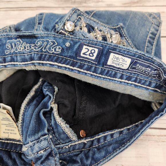Miss Me Women's Jean Shorts 28 Embellished Med Wash Causal - Picture 3 of 9
